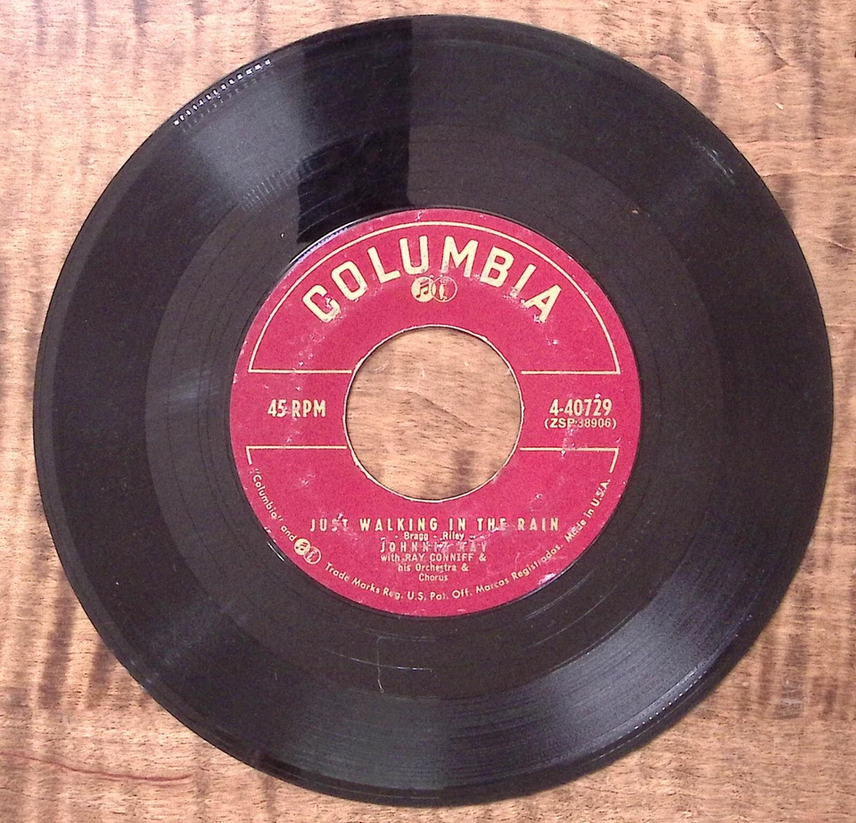 JOHNNIE RAY & RAY CONNIFF IN THE CANDLELIGHT/JUST WALKING IN... VINYL 45 62-122 - Imagem 2 de 3