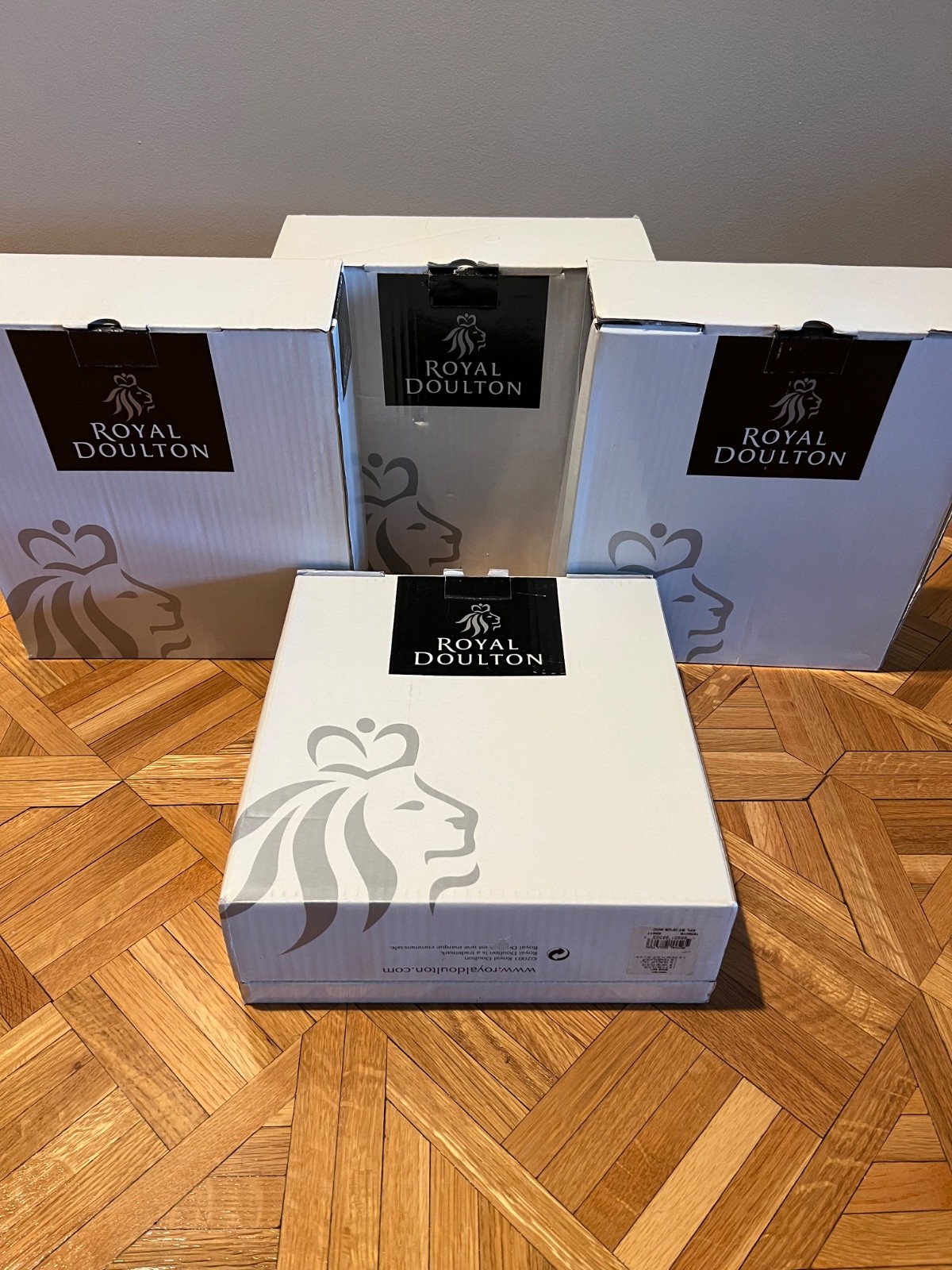 Royal Doulton Tennyson 5-Pc Place Setting Bone China NEW IN BOX