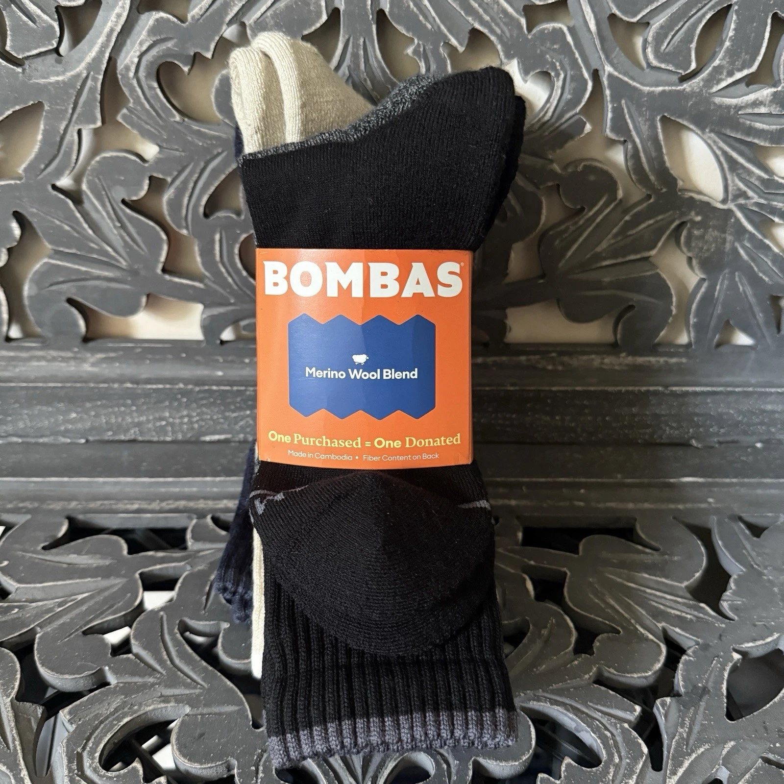 Bombas Merino Wool Blend Midweight Crew Socks 4-Pack Large Black Gray New
Opens in a new window or t