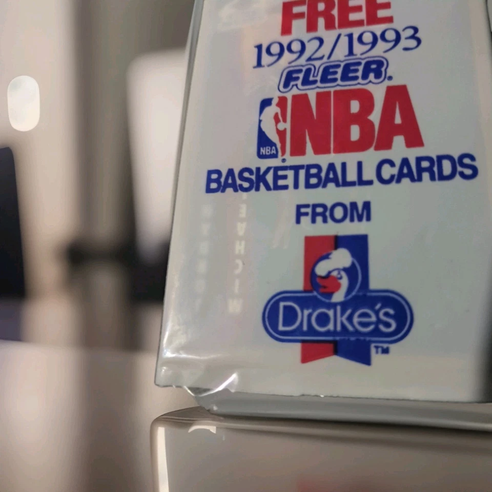 1992 年未拆封 Fleer "MICHAEL JORDAN ON TOP" DRAKES CAKES PACK SHAQ'S 新秀 yr — 第 2/3 张图片