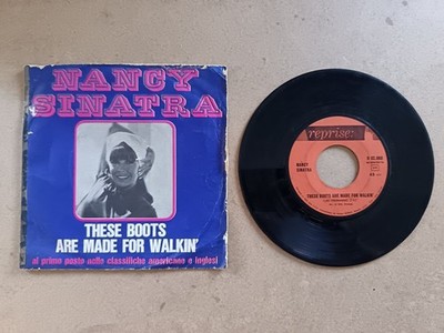 4236 45 GIRI NANCY SINATRA THESE BOOTS ARE MADE FOR WALKIN' / THE CITY NEVER