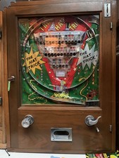 Vintage Old Penny Arcade machine - Hat trick