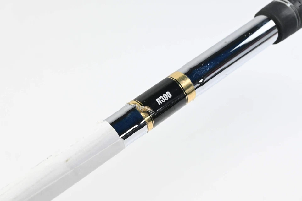 Mizuno JPX 825 Gap Wedge / 50 Degree / Regular Flex Dynalite Gold XP R300 Shaft - Image 4 of 4