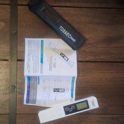 Portable TDS & EC Meter A1 with Case and Manual
