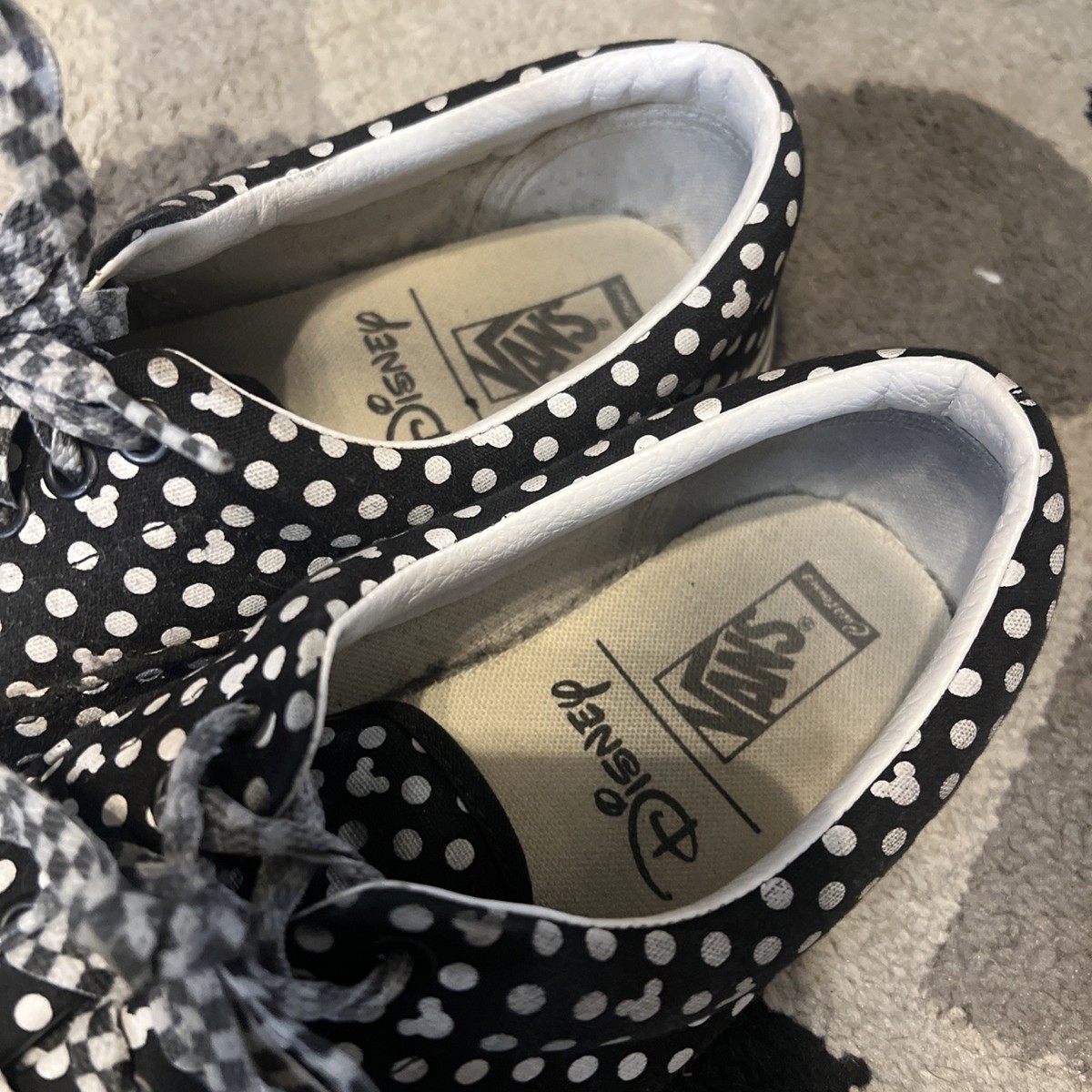 VANS Off The Wall DISNEY X Custom 2018 Mickey Silhouette Polkadots unisex Sz W 9 Disney x Vans collection proves that Mickey Mouse is still  main image 3