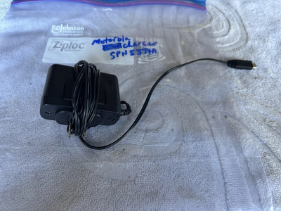 Motorola AC Power Supply Model FMP5358A SPN5374A Input 100 - 240 V Output 5 V.