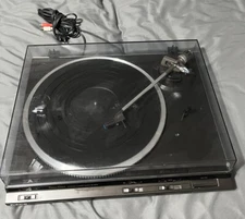 Technics Turntable SL-DD33 Direct Drive Automatic Turntable System. Used.