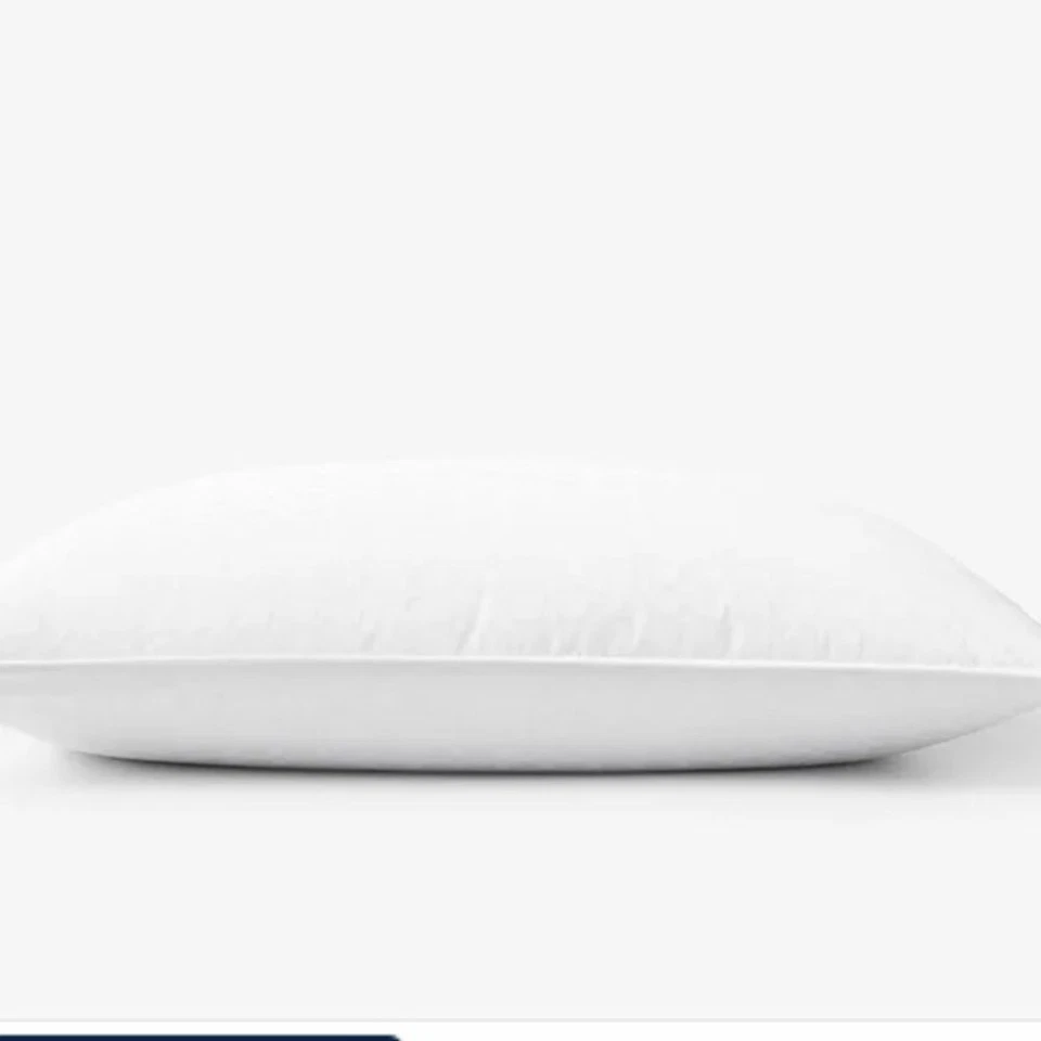 The Company Store Royal Down Pillow - Firm Density, Standard Size. NWT! - Imagem 4 de 4