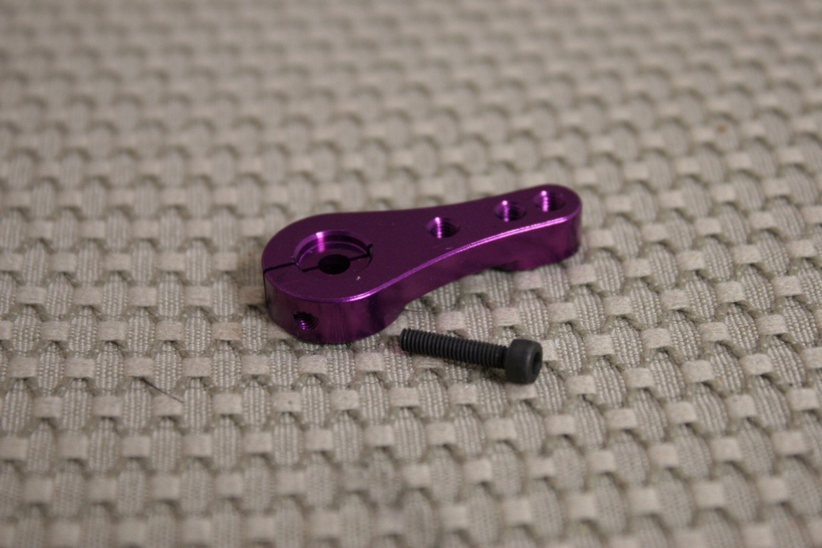 Servo alluminio corno 25T 22A blu, 3mm foro braccio doppio per Futaba Servo alluminio corno 25T 22A blu, 3mm foro braccio doppio per Futaba