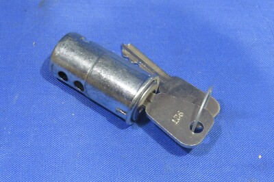 BSA TRIUMPH NORTON LENKSCHLOSS HERGESTELLT IN UK ZWEI SCHLÜSSEL 82-6738 NEU