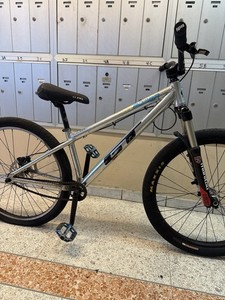 SELL!!格安ＧＴ　ＬＡ　ＢＯＭＢＡ Shop GT LaBomba Pro Dirt Jump Bike – GT Bicycles