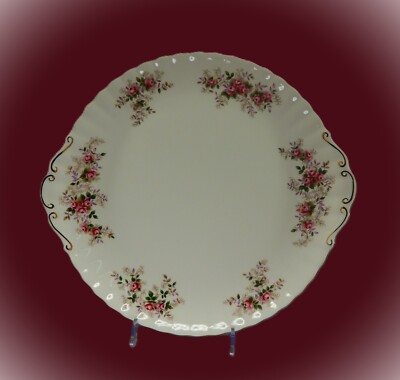 Royal Albert Kuchenplatte  mit Griffen Lavender Rose
