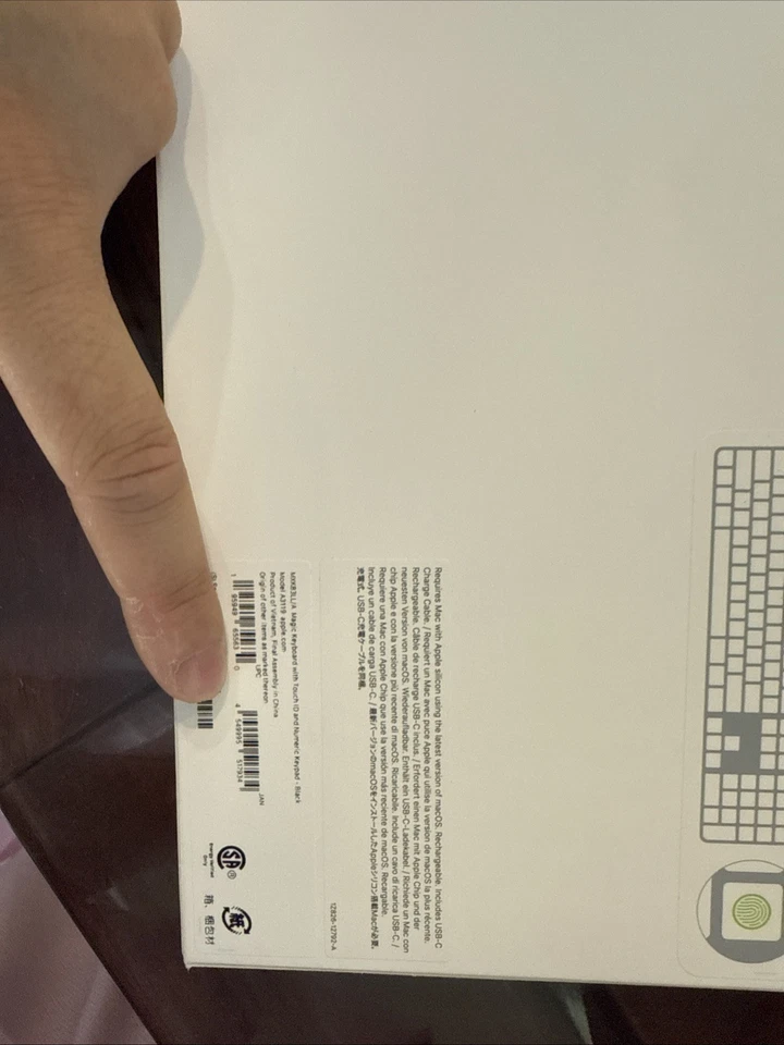 NEW APPLE Black Silver Bluetooth Magic Keyboard Touch ID Computer USB Cable Cord - Image 4 of 4