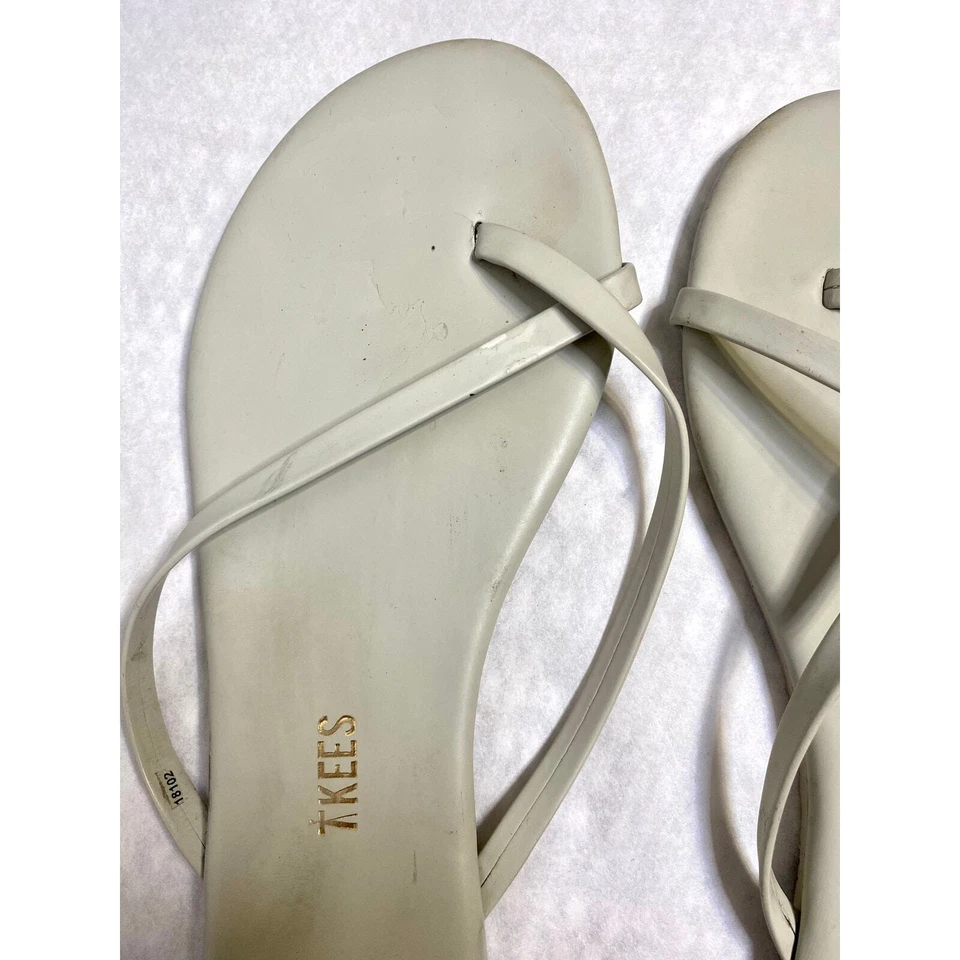TKEES Women's Riley Vegan Sandal in Matte Grey Size 8 - Image 2 of 4