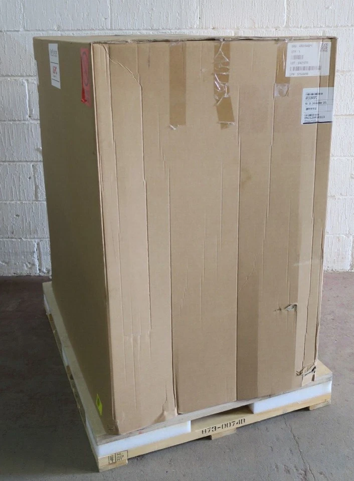 NEW APC AR3104 Netshelter SX 24U Server Rack Enclosure Cabinet 600mm x 1070mm - Image 2 of 4