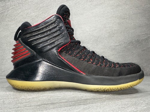 Scarpe da basket Nike AA1254-001 Air Jordan 32 XXXII 'BANNED' nere giovani US 5Y - Foto 15 di 22