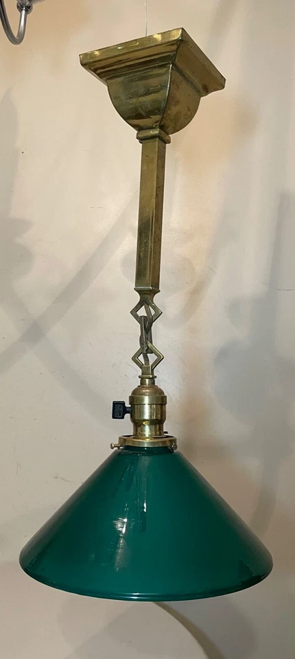 Antiguo accesorio de araña colgante de vidrio verde latón artesanal industrial Foto 4 de 4