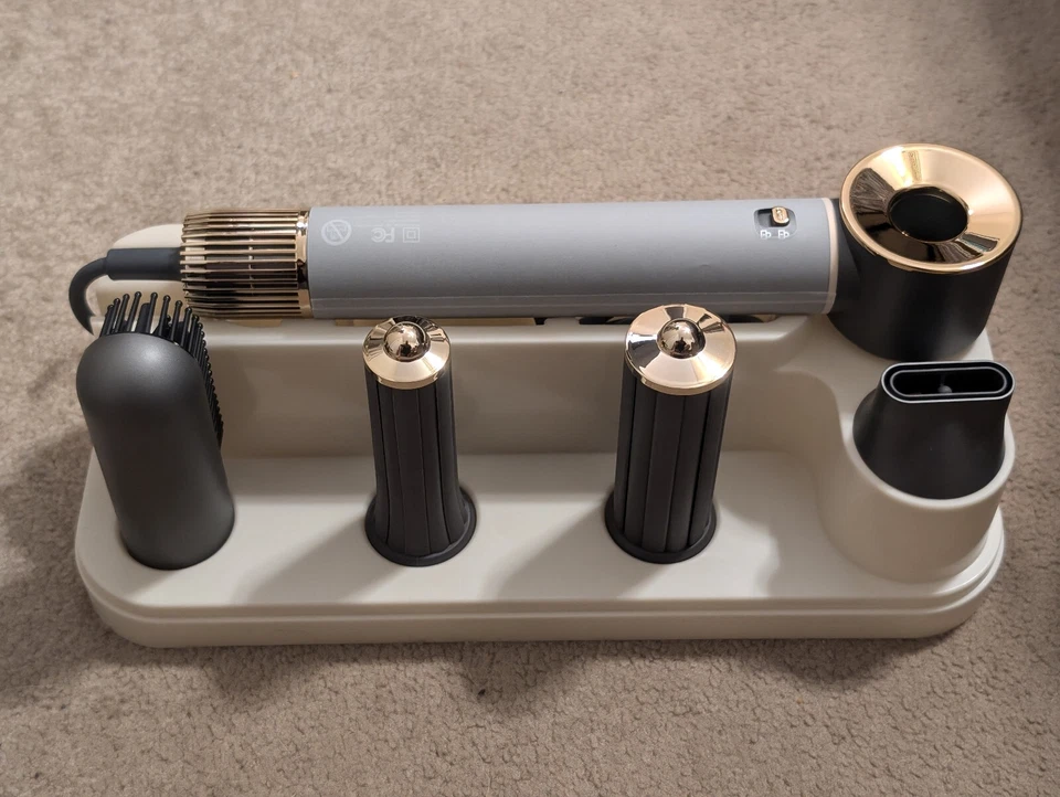 Airevé Hair Care- Premium 5 in 1 Multi Air Styler And Dryer Wrap - Image 4 of 4