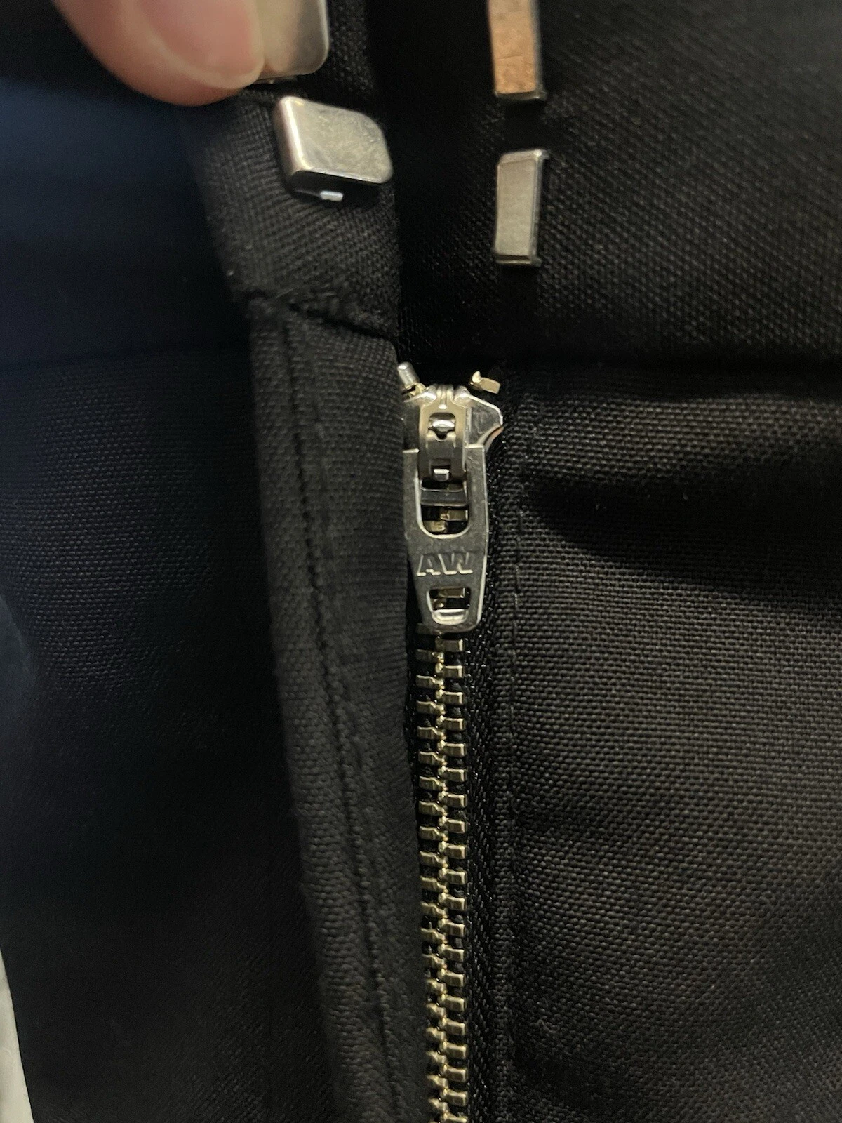 Alexander Wang Pantaloni da sigaretta lana nera con tasche con cerniera donna US 6