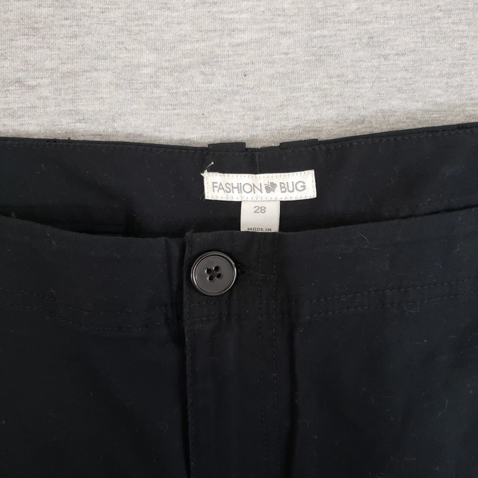 Fashion Bug Women's Size 28 Black Shorts w/ Pockets Cotton Spandex NEW w/Tags - Image 4 of 4