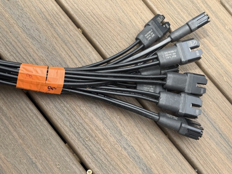 Enphase Solar Q Cable (8 Plugs) Q12-17-240 2m Trunk Cable