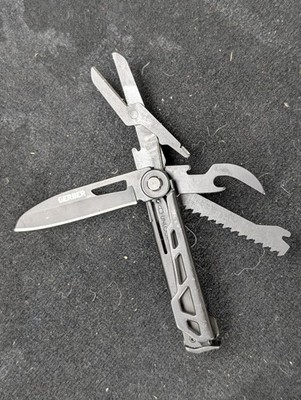Gerber Armbar Scout Multi-Tool Knife w/ Scissors & Saw More... - Nice
