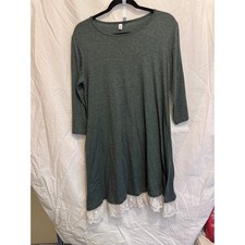 Women's Green 3/4 Sleeve Dress with Lace Trim Accent Size Medium