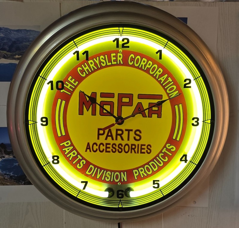 CHRYSLER CORPORATION MOPAR PARTS ACCESSORIES PARTS DIVISION PRODUCTS LIGHT CLOCK