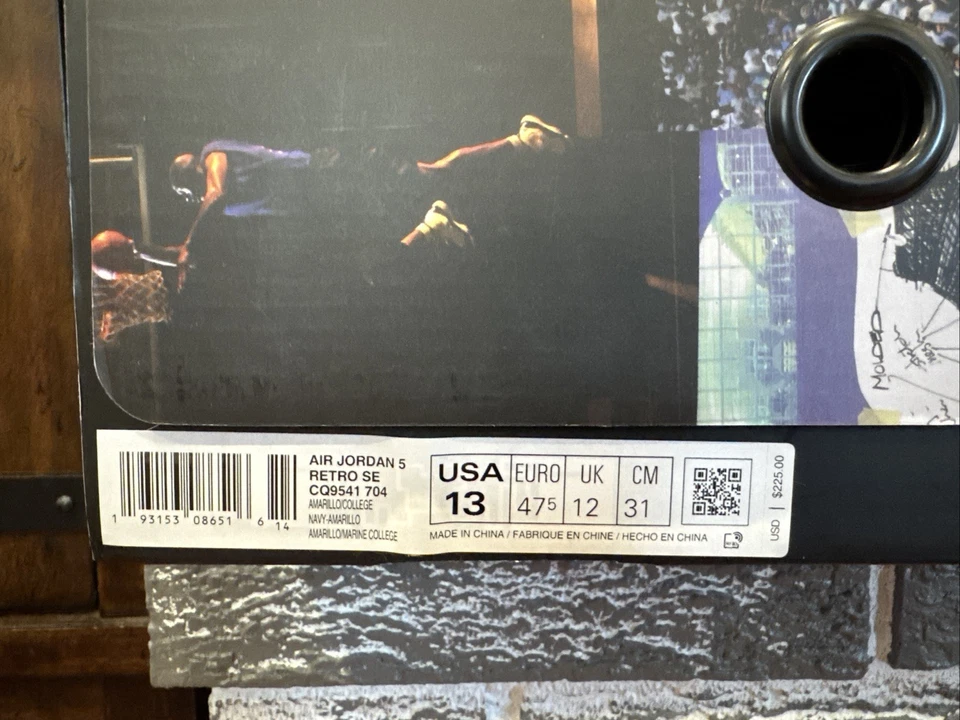 Air Jordan 5 Retro SP Michigan 2019 talla 13 CQ9541-704. Nuevo con defecto Foto 3 de 4