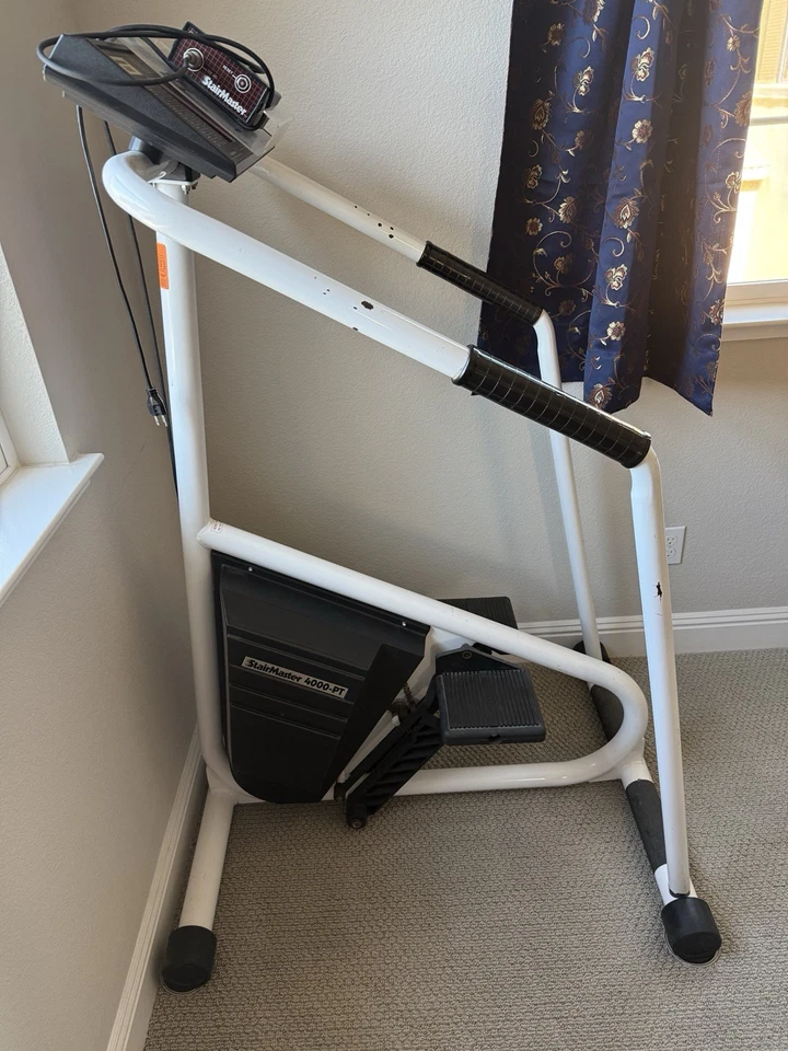 Stairmaster 4000PT Professional Commercial Stepper - Image 4 of 4
