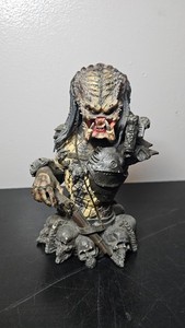 DEFEATED PREDATOR MINI bust palisades 18 cm EUR 60,00 - FR