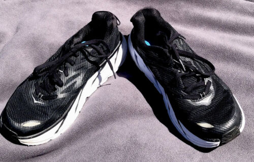 Chaussures de course noires Hoka One One Clifton 3 pour femmes taille 9 - Photo 1/9