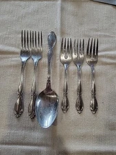 6 Pc Oneida Ltd Deluxe Strathmore Stainless Serving Spoon Salad & Dinner Forks