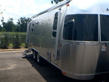2026 Airstream Globetrotter 25FBQ