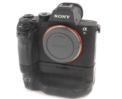 Sony Alpha 7R II ( ILCE-7RM2) Gehäuse schwarz 42,4 Megapixel ''TOP''