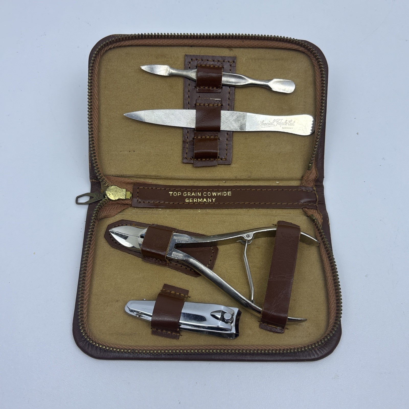VTG Germany Solingen Special Triple Cut Manicure Nail Care Kit w Leather Case
