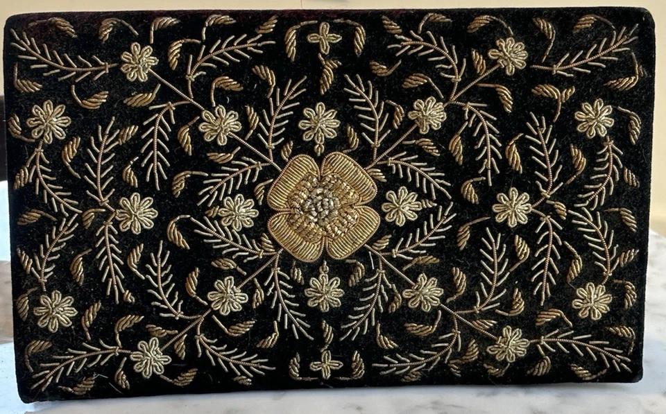 Bolso de Mano Vintage Terciopelo Negro Zardozi Oro, Nueva Delhi India, Regalos para Ella Foto 4 de 4