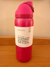 NEW Owala "Read My Lips" 32 oz Magenta Pink Red Target Stainless Steel Free Sip