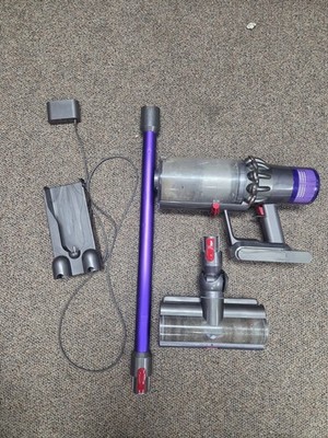 Dyson V11 Animal Plus SV15 Motor Cordless Vacuum Cleaner Purple W/Accessories