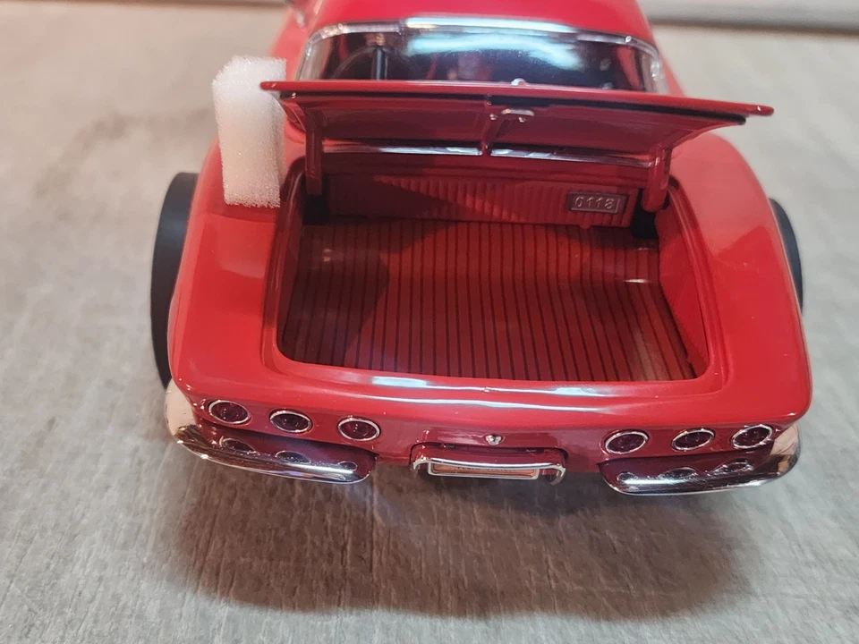 ACME: 1:18 1961 CORVETTE GASSER ROJO/BLANCO DOS TONOS - A1800935 - ENVÍO GRATUITO Foto 2 de 4