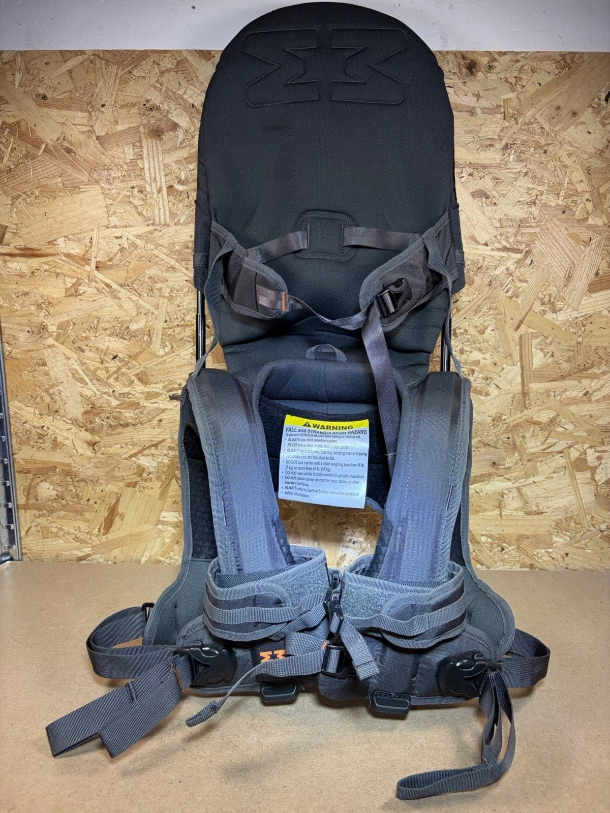 Minimeis Black Child Shoulder Carrier With Storage Bag – Excellent Condition
Opens in a new window o