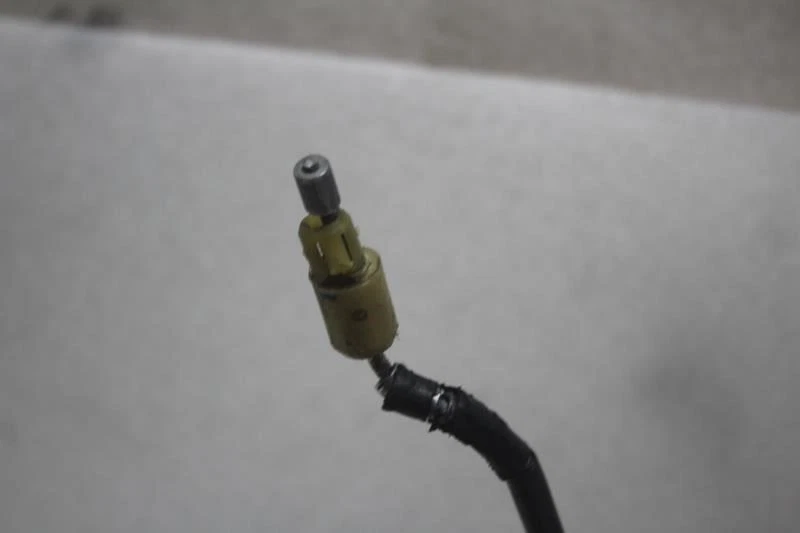 Mercedes E550 C207 2013 lado del conductor trasero nudillo eje buje Foto 4 de 4