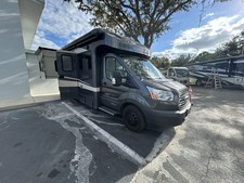 2017 Winnebago Fuse 23T
