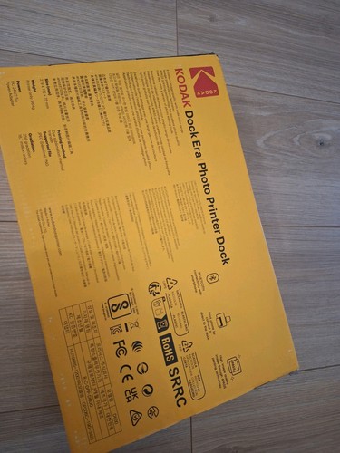 KODAK Dock ERA 4Pass Instant Printer Bundle 4x6’’ Initial 10 Sheets + 80 Sheets - Picture 8 of 13