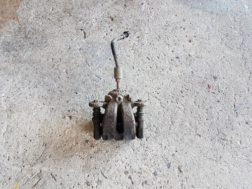 BMW 1er E81 E87 LCI Bremssattel mit Bremsträger 40/10 hinten links 6776377