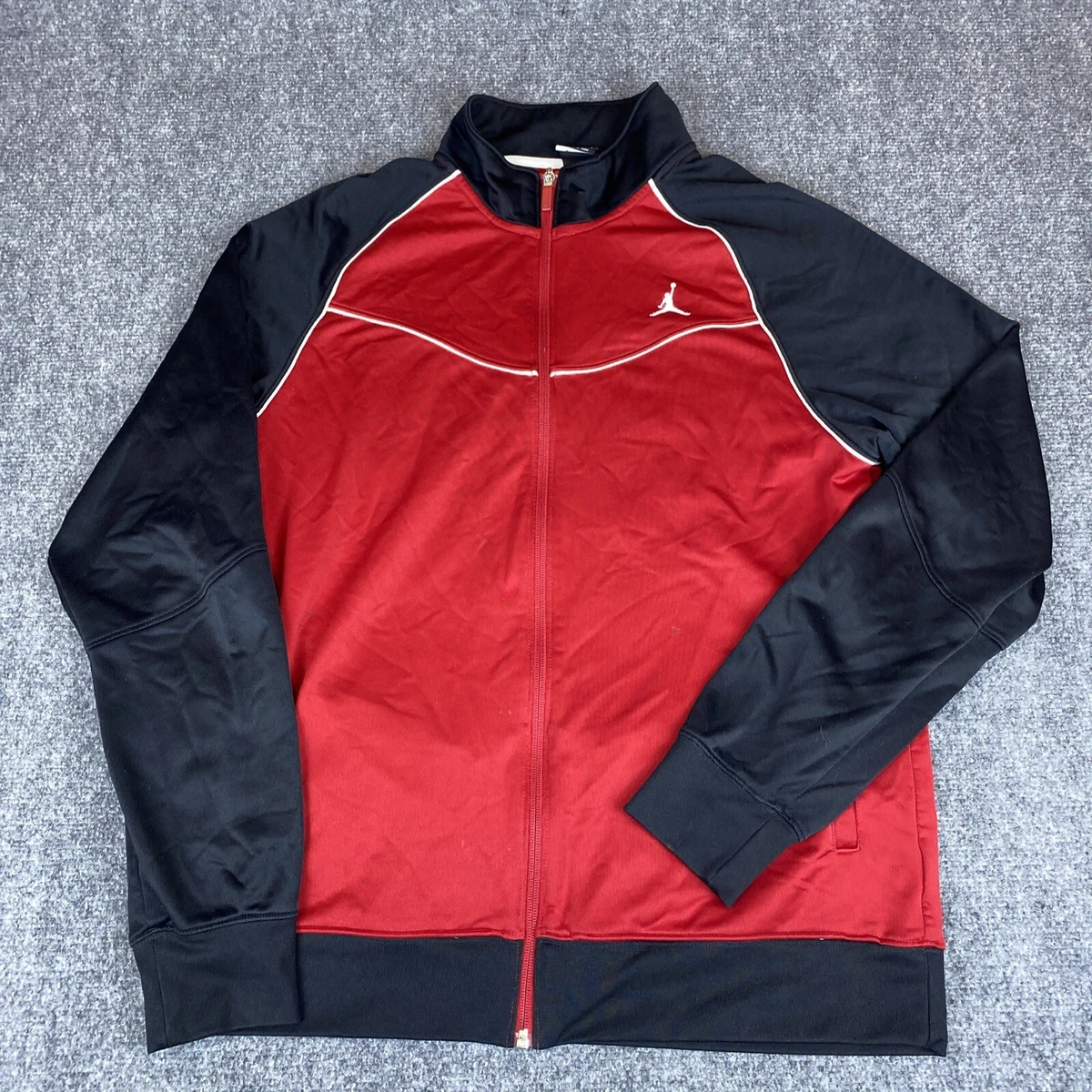 Jordan jacket hotsell youth