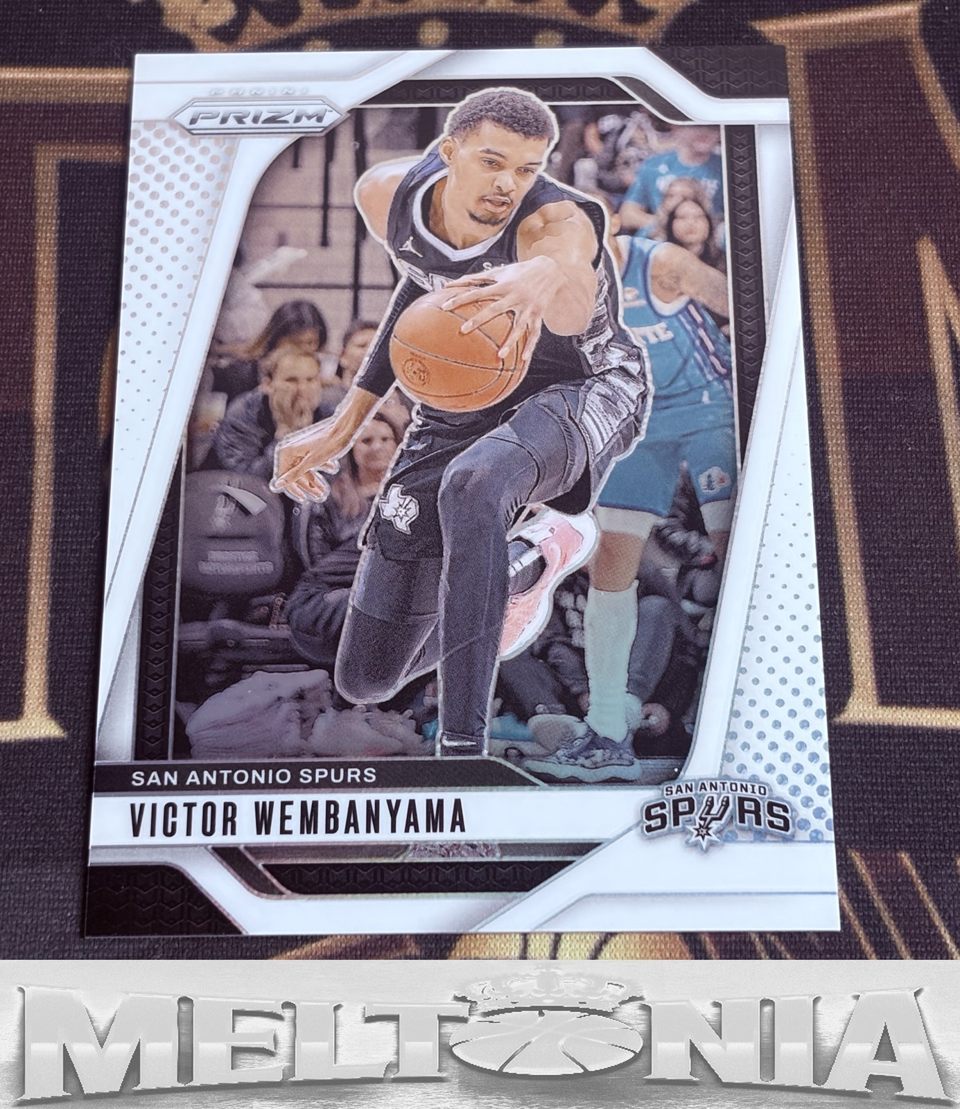 Victor Wembanyama 2024-25 Panini Prizm #172 Prizms White 027/175