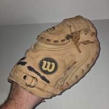 Wilson A2403 Catchers Mitt RHT  Japan - Great Condition 