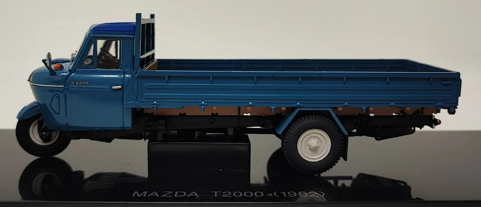 EBBRO 1:43 MAZDA T2000 1962 BLUE DIE-CAST MODEL CAR - Imagem 3 de 4