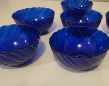 5 Duralex France Cobalt Blue Bormioli Rocco Rivage Textured Swirling 4.75'' bowl